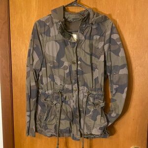 Dark camouflage fall jacket